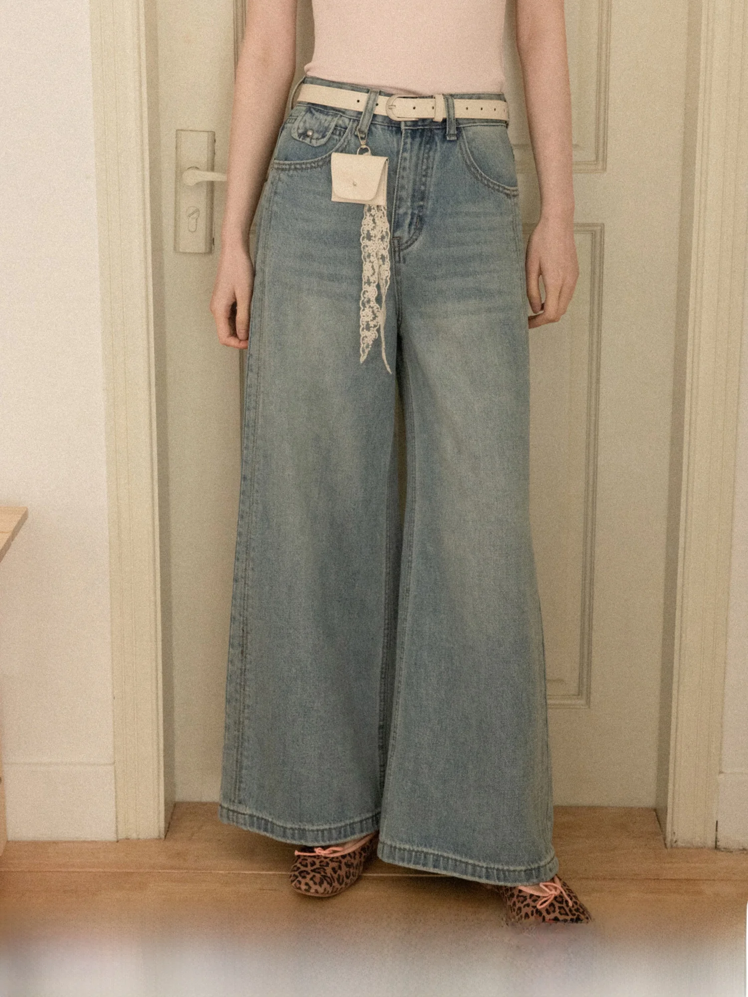 

Ретро джинсы прямого кроя с высокой талией, светло-голубые, с эффектом потертости, женские, весенние, универсальные, широкие брюки, повседневные, с высокой талией