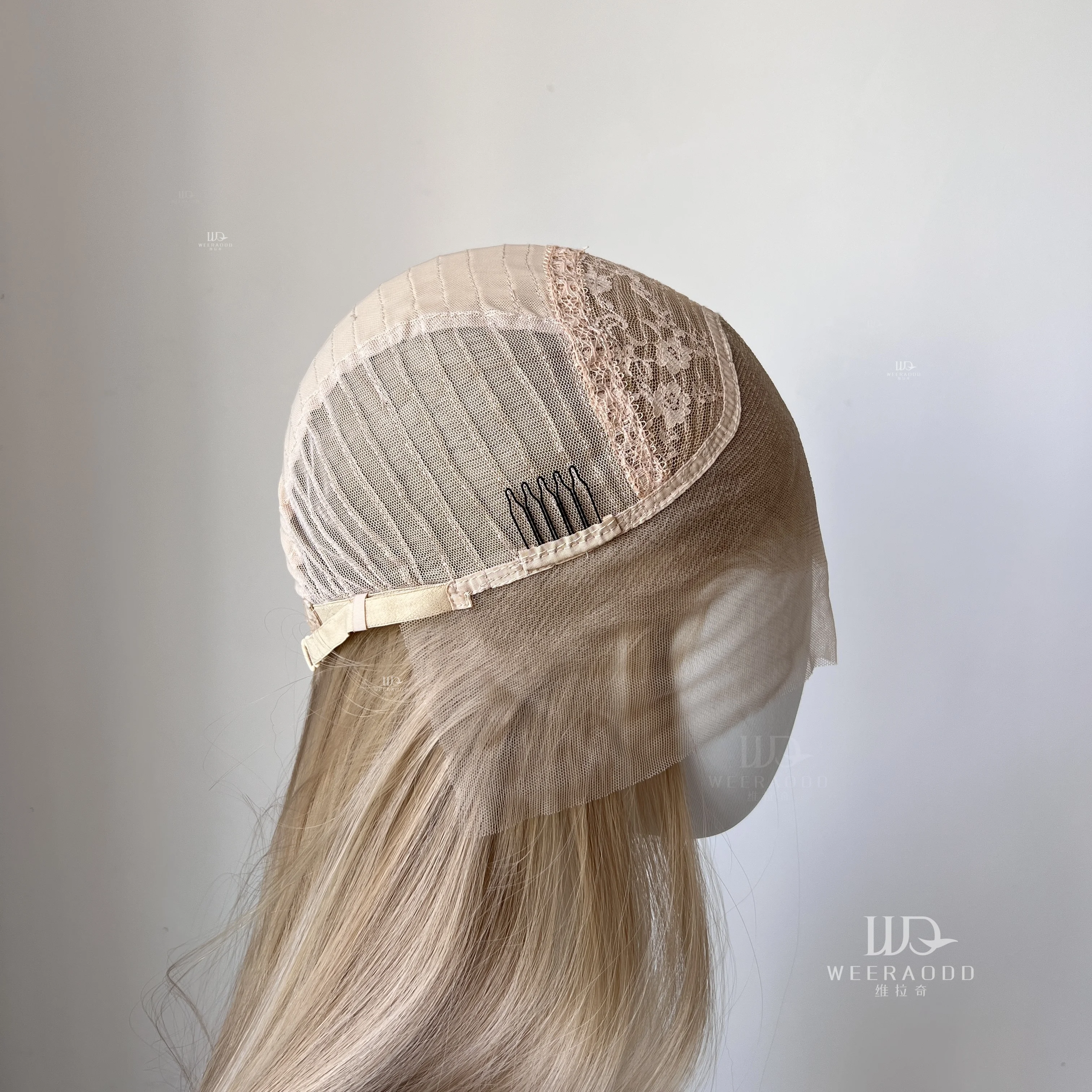 Медово-коричневый парик для женщин Молочный чай Коричневый 26 дюймов 13*4 Парик фронта шнурка Натуральные волосы Синтетические парики шнурка для косплея Ежедневное использование