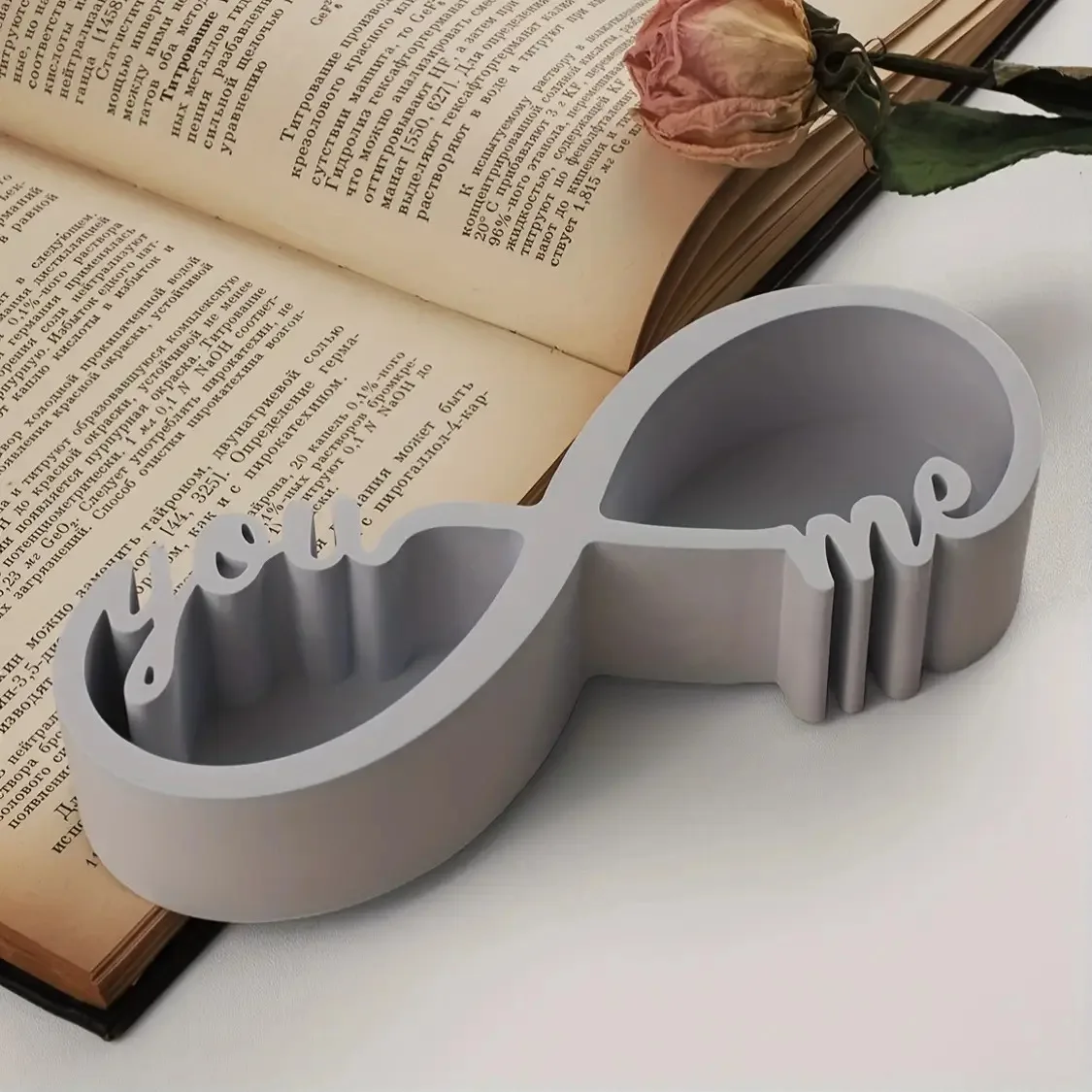 Couple Mold - Reusable Silicone, Suitable for DIY Wedding/Anniversary Crafts, Interlocking Hands, Candle Making Molds, Gypsum,