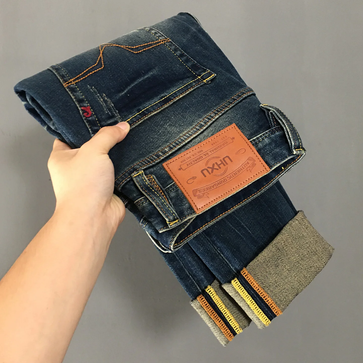 

Осенние модные мужские синие джинсы в американском стиле ретро 2024, слегка эластичные облегающие прямые брюки, повседневные потертые джинсовые брюки