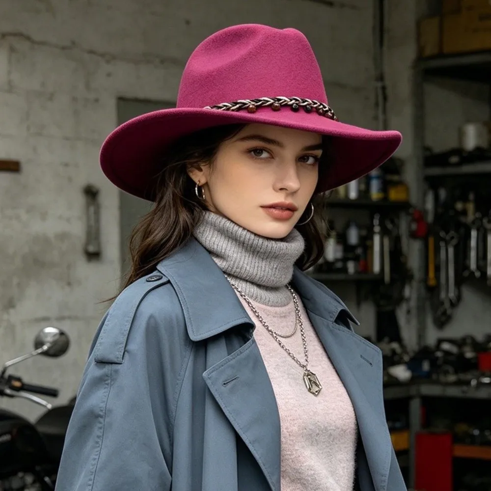 Gifts Felt Cowboy Hat Decorative Chain Band Vintage Western Style Western Hat Curved Brim Structured Crown Wide Brim Hat Women