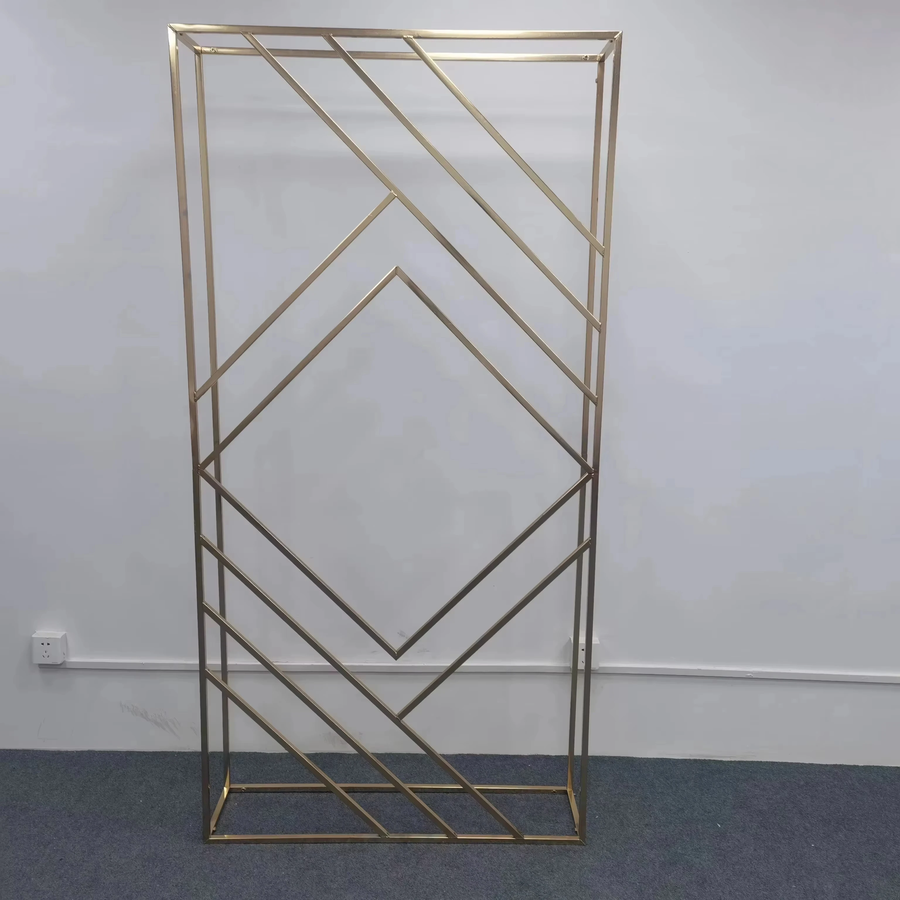 Goldener geometrischer vergoldeter Eisenbogen-Hintergrund für Hochzeitsfeier, Bankett, Bühne, rechteckiger Rahmendekor – Detail 4