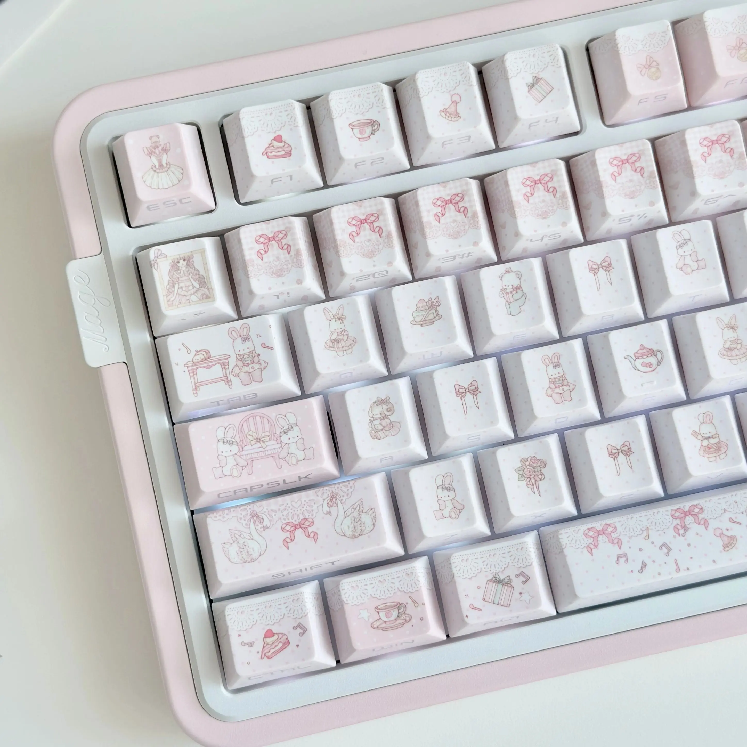 MAIMOOO Light Pink Rabbit Bear Keycap PBT Cherry Profile Sweet Cute Bow Cake Hand-painted Keycaps for Mechanical Keyboard Gifts