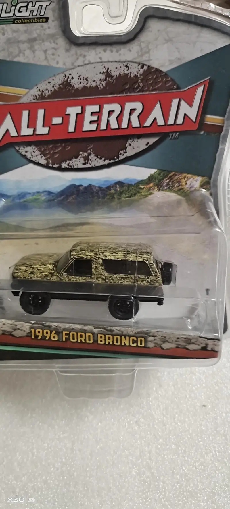 

Коллекция литой под давлением модели автомобилей GREENLIGHT 1/64 1996 FORD BRONCO