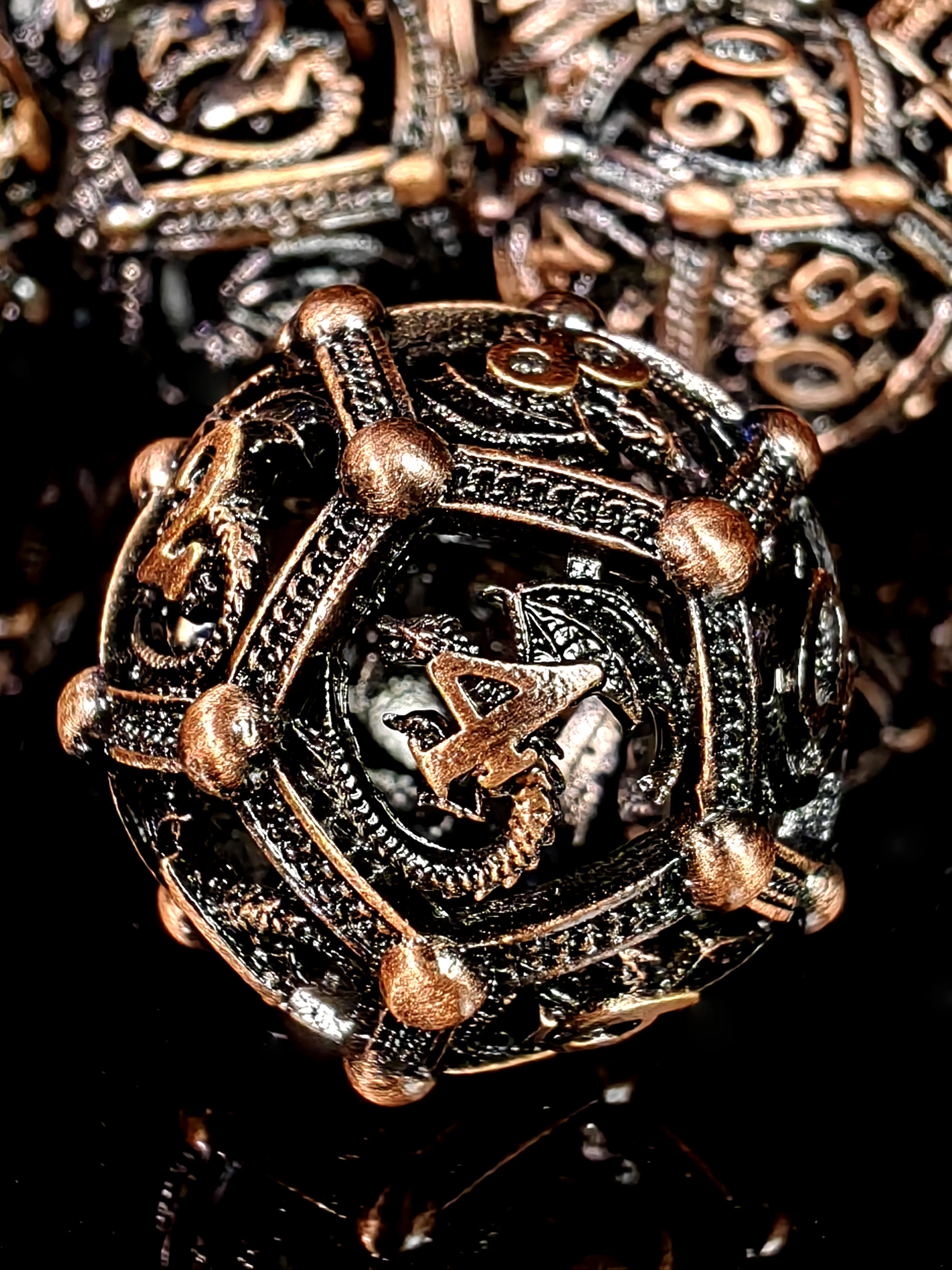 Conjunto de dados de metal DnD - Dados poliédricos com padrão de dragão de liga de zinco de 7 peças para Dungeons and Dragons RPG - Cor cobre vermelho