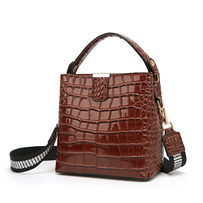 

2025 Luxury Fashion Patent Leather Women Handbag Brand Design High end Crocodile Bucket Bag Female Trendy Shoulder Messenger Bag