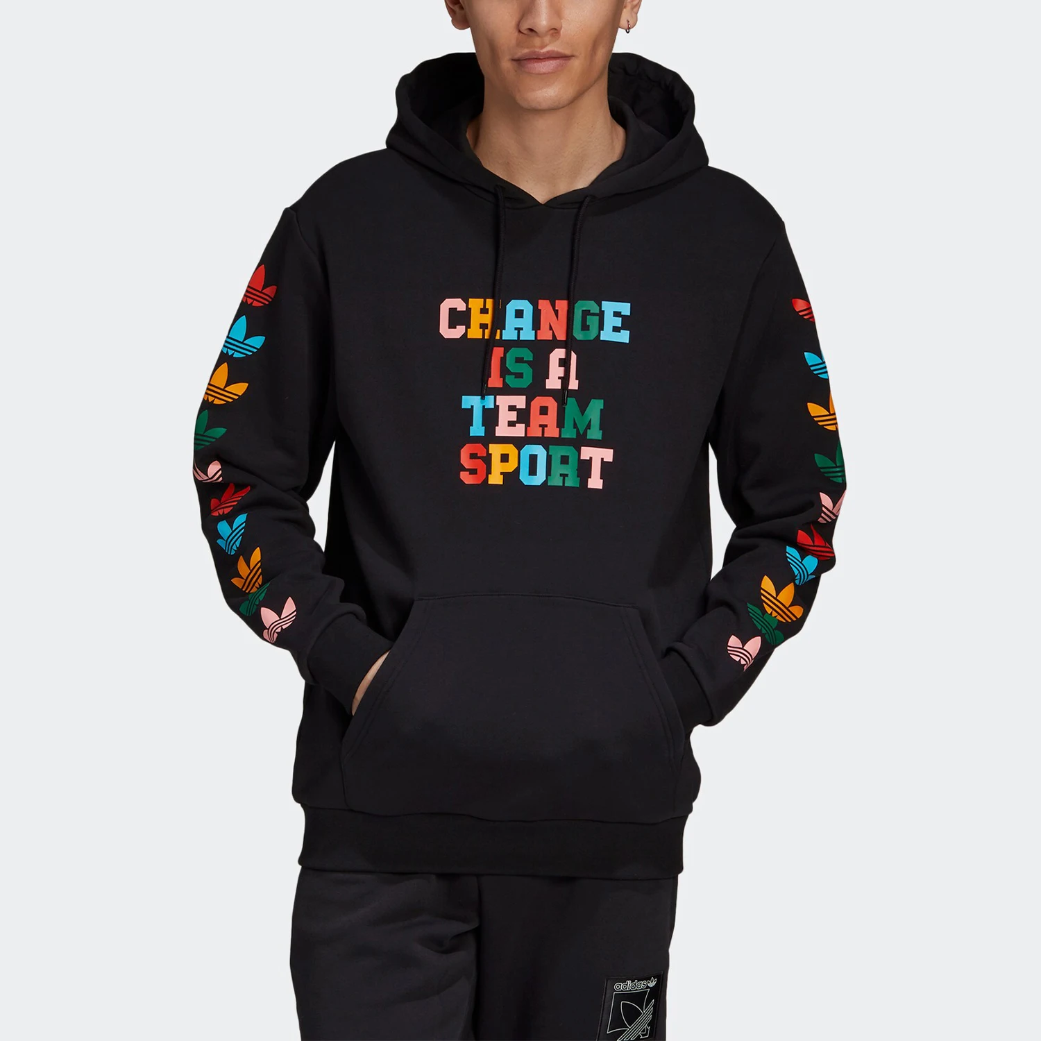 

Мужская спортивная толстовка Adidas Authentic Three-Leaf Clover CTS MULTI HDY GP4439