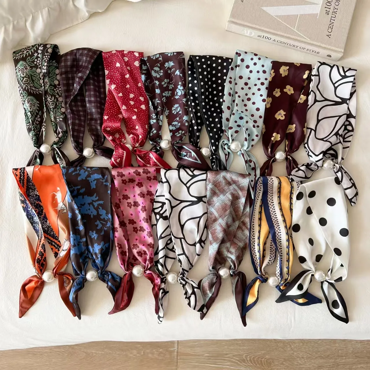 

Luxury Pearl Buckle Skinny Scarf for Women Multi-print Satin Neckerchief Multi-use Hair Scarf Bag Wrap Soft Neck Scarf for Daily