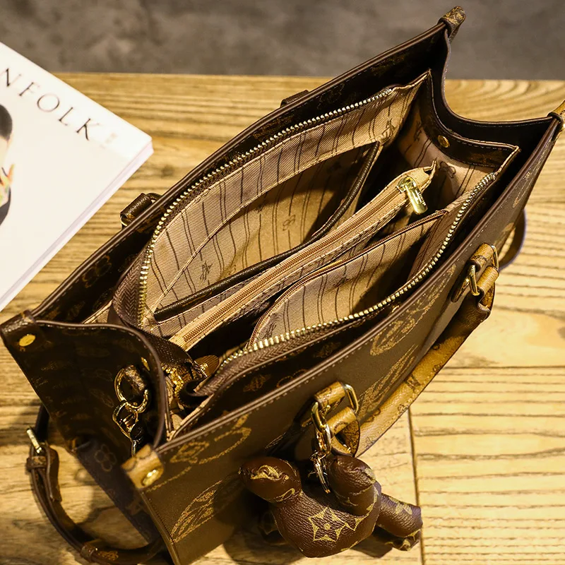 Luxury Leather Women's Crossbody Bag for Elegant Ladies - Classic Design by Famous Designer, Popular Handbags Collection