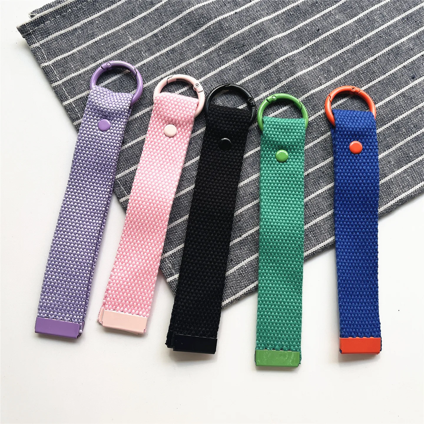 

Keys Holder Canvas Keychain for Bags Colorful Key Ring Holder Simple Keychain on Backpack Cotton Accessory Desktop Accessories