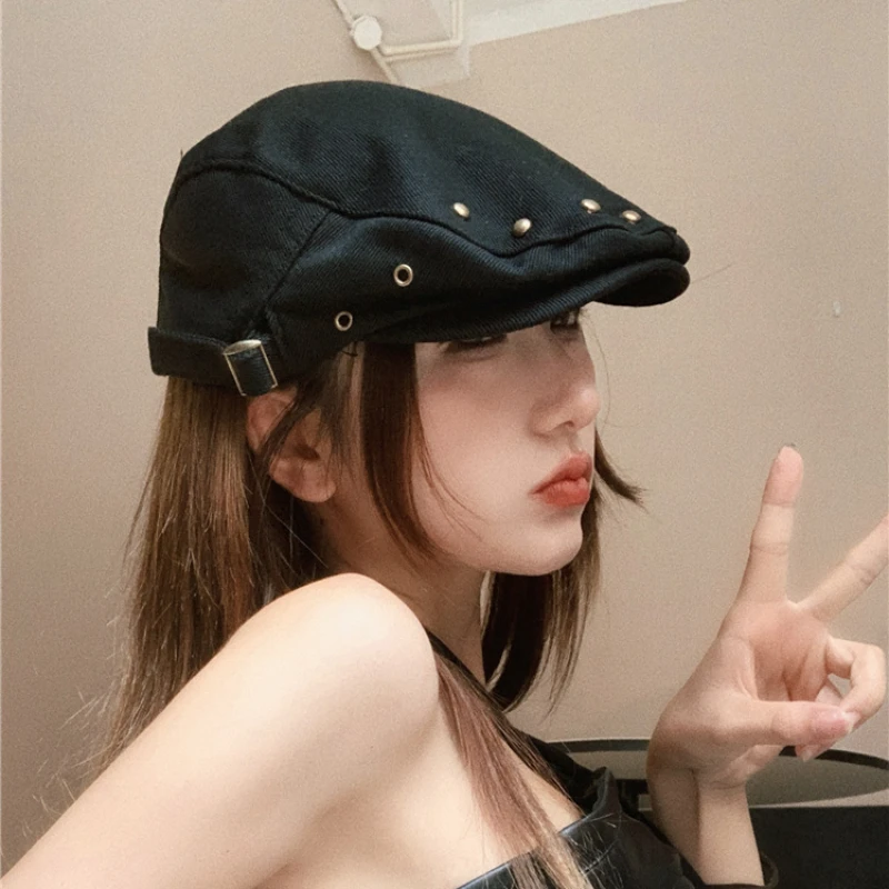 Japanese Retro Rivet Forward Berets Hats for Women and Men Spring and Summer New Versatile Sunshade Duckbill Painter Caps