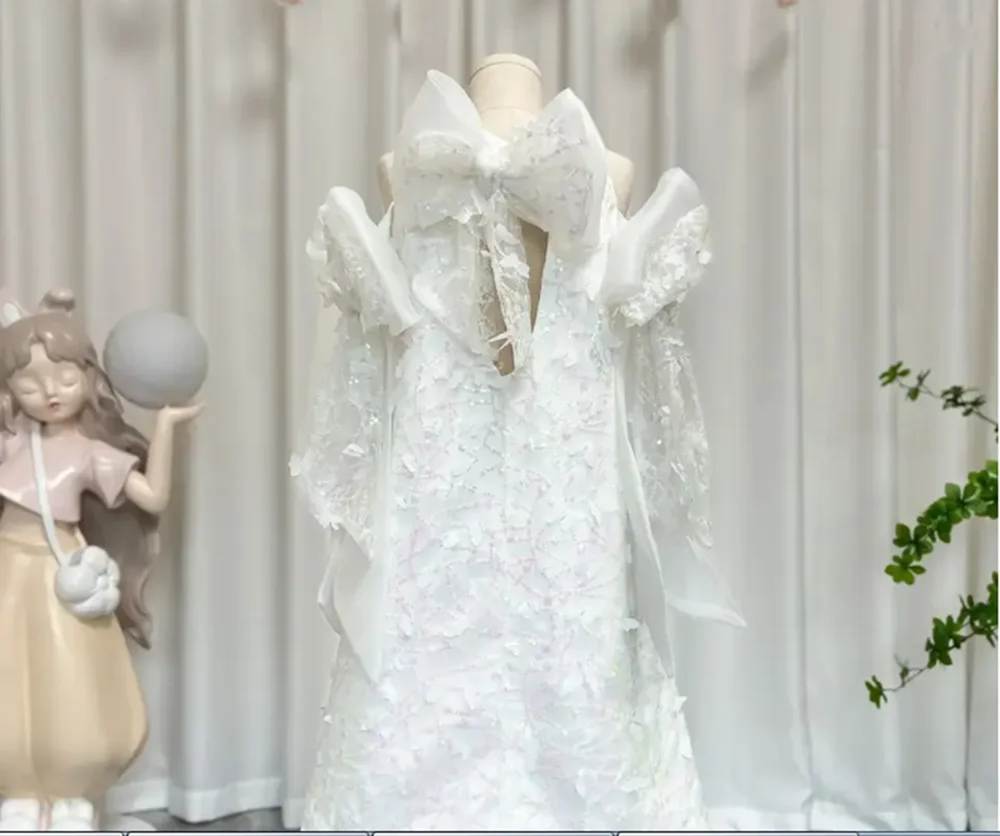 Robes à fleurs blanches personnalisées pour filles, pour mariage, paillettes, papillons, épaules dénudées, robe de luxe pour fête d'anniversaire pour petite fille