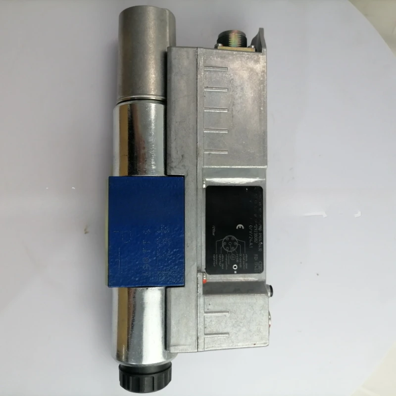 

Hydraulic Proportional Valve for Excavator Accessories 4WRPEH6C4B24L-3X/M/24A1