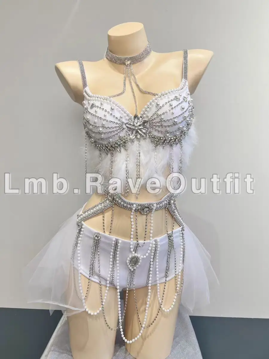 Aksamitna biała płynąca spódnica z piórami mała spódnica z seksownymi perłami bikini Bar klub nocny piosenkarka wiodąca sukienka na występy taneczne