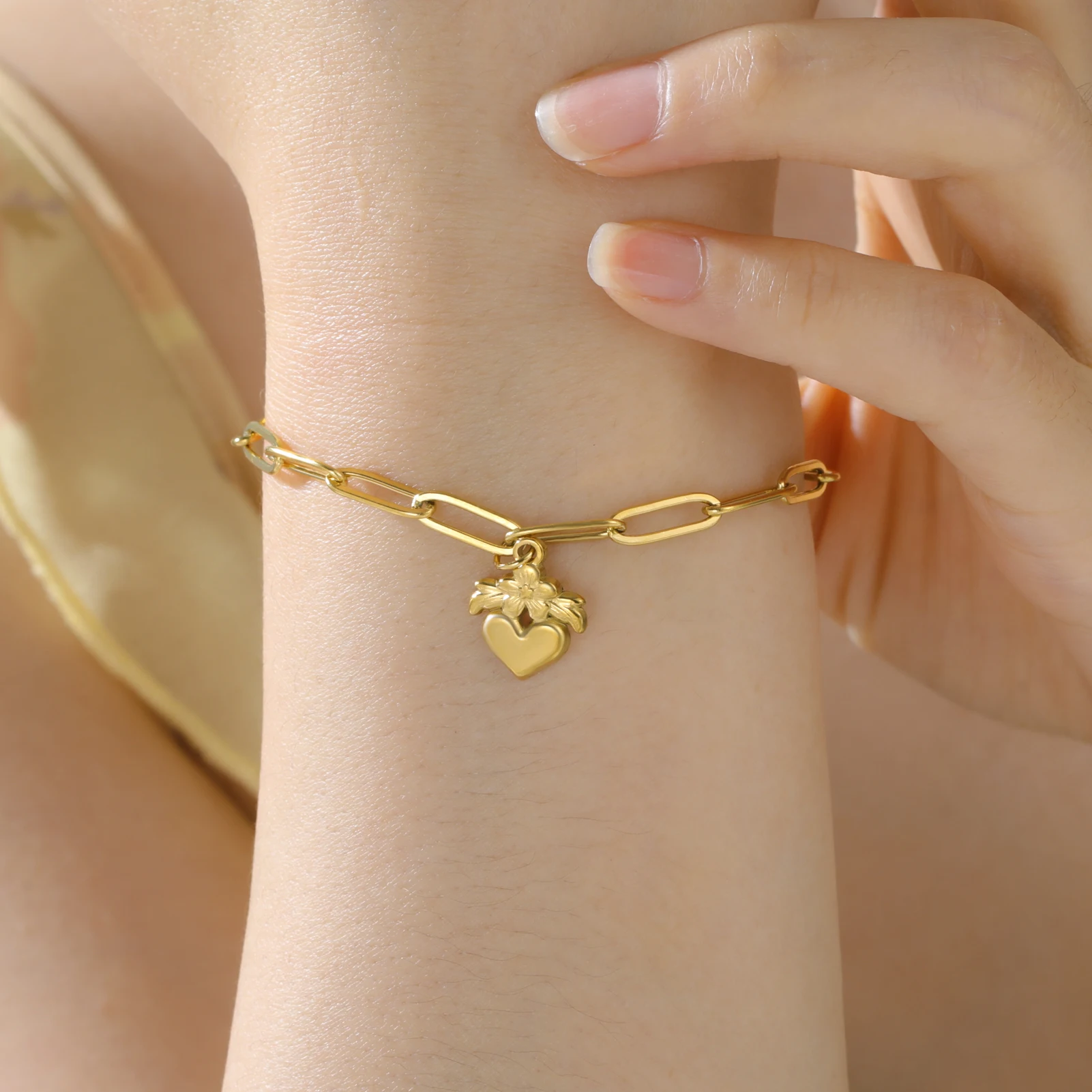 Unift Fashioin Love…