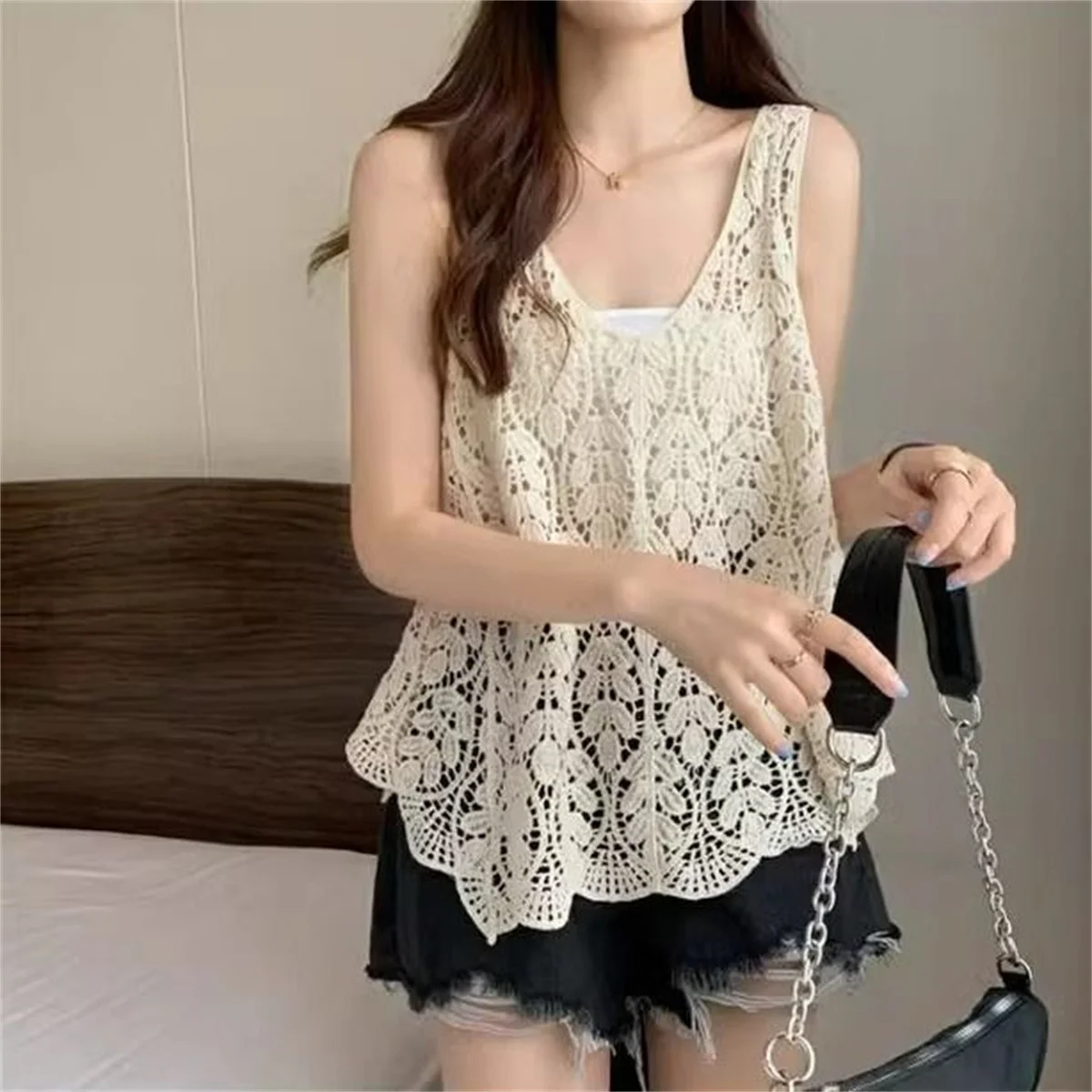 Camisole Women   Fashion  Summer  Knits  Sleeveless  Embroidery   Hollow    Casual   Tank Top