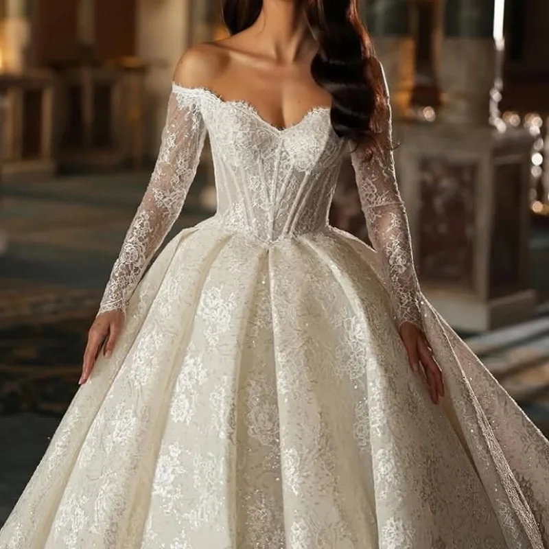 

Customized luxury Shiny ivory Ball Gown Royal Wedding Dresses Sweetheart Lace decal applique Long tail Made Robe De