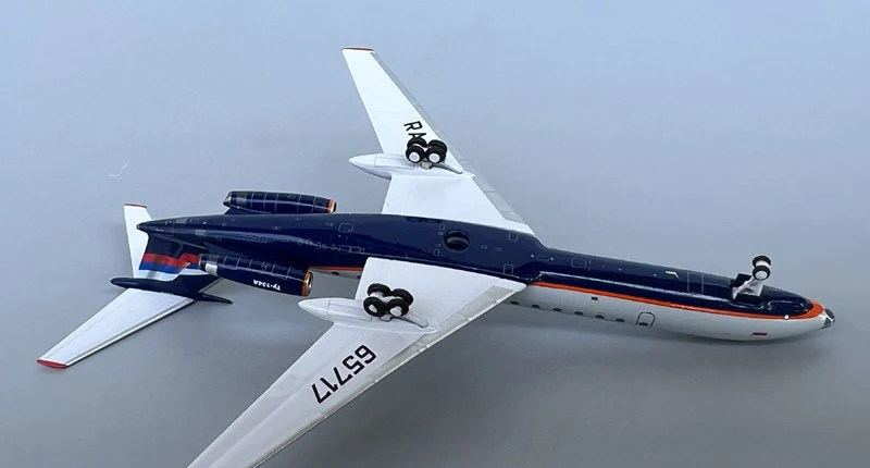 1/400 PM202215 Russian TU-134 RA-65717 passenger aircraft model  Alloy collection model