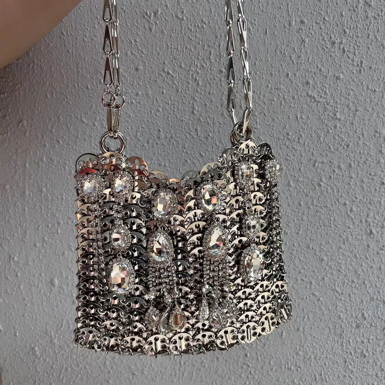 Women Diamond Bags Designer Silver Metal Sequins Chain Woven Bag Hollow Evening Bags Clutch Travel Holiday Shoulder Bag Handbag