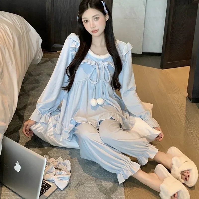 Sweet autumn and winter new pajamas double-sided plush ball long sleeved island plush home clothes girls' pajamas home clothes