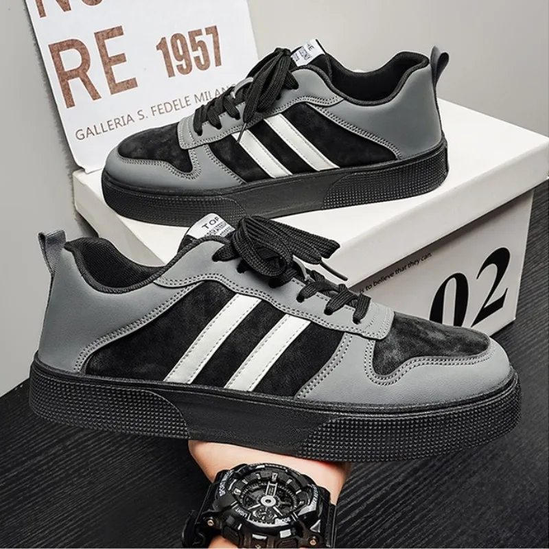 Men's Retro Skate Sneakers Faux Suede Patchwork Upper Non Slip Rubber Sole Casual Street Men'ns Shoes Trendy Board Shoes for Men