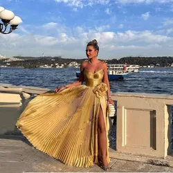 Metallic Sexy Prom Gowns Pleated Handmade Floral Chiffon Split Maxi Dresses For Women Custom Made Gold Prom Gown Long Party Wear