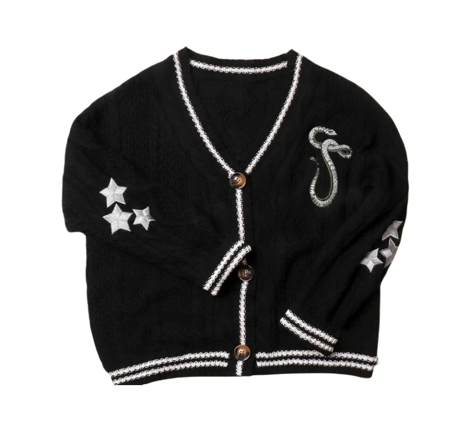 Autumn and Winter New Women\'s V-Neck Star Serpentine Embroidery Long Sleeve Single Breasted Loose Casual Sweater Coat Cool Style