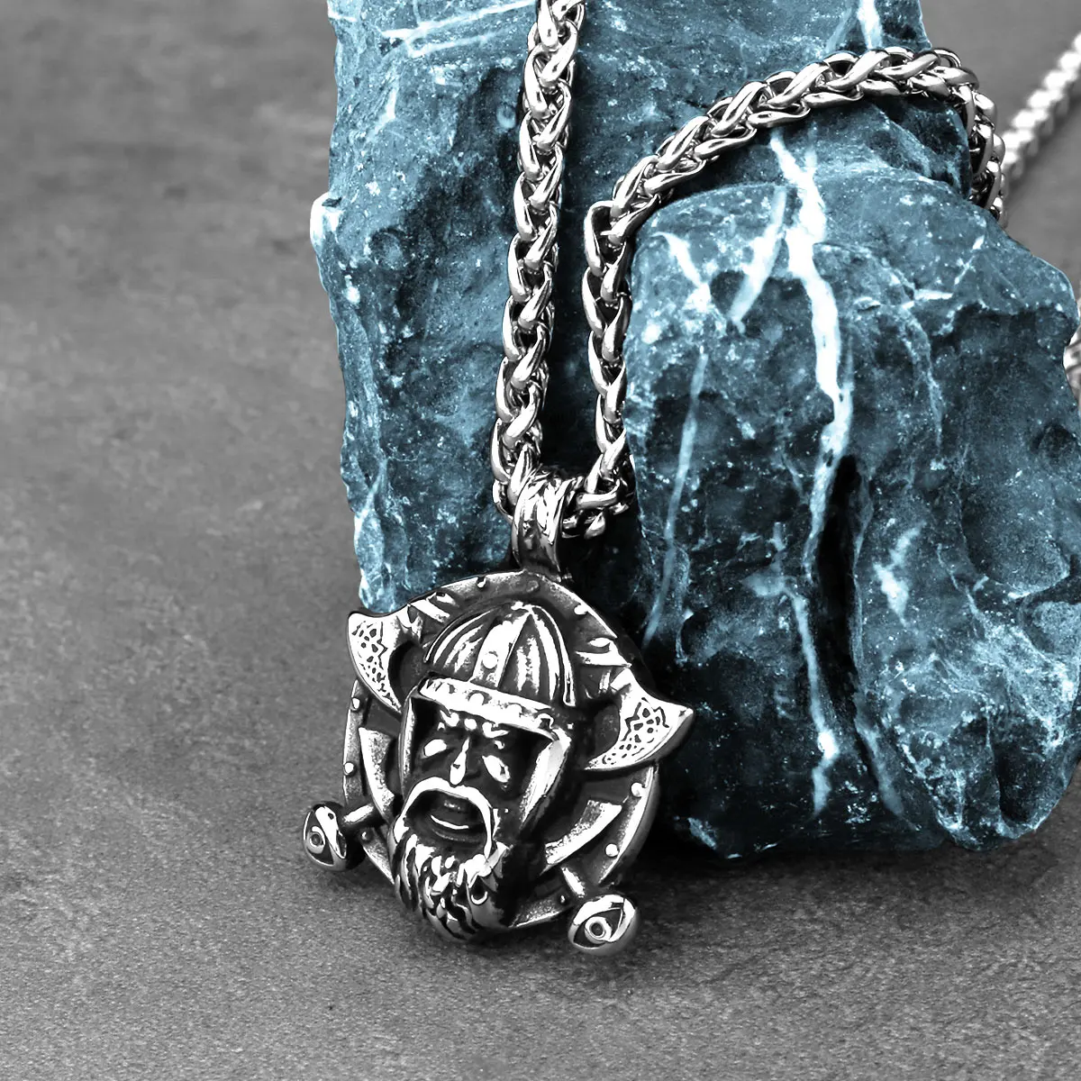 

Vintage Vikings Odin Warrior Axe Shield Necklace Men's Stainless Steel Nordic Rune Amulet Pendant Necklace Celtic Jewelry Gift