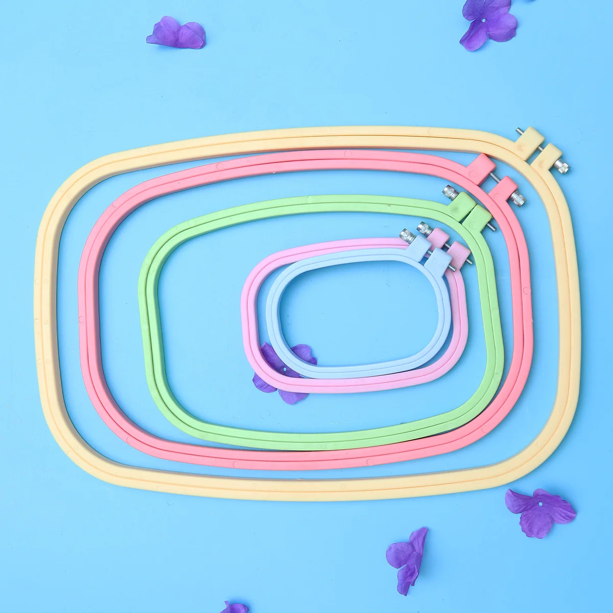 

5Pcs Square Cross Stitch Hoops Plastic Embroidery Rings Reusable Adjustable Frame for Needlework Art Enthusiasts