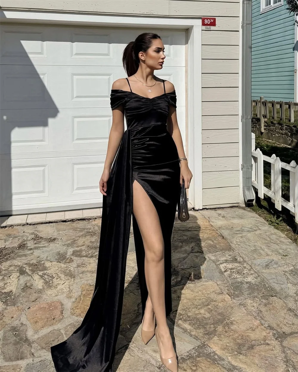 Cathy personnalisé épaules dénudées asymétrique côté fendu robes de bal Spaghetti sangle vestidos de noiva sans manches soirée formelle