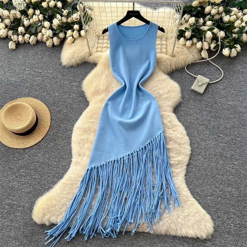 Quasten-Tanktop-Strick-Sommerkleid, O-Ausschnitt, ärmellos, elastisch, Maxi, einfarbig, atemberaubend, Boho-Strand, langer Stil für Damen, Sommerurlaub, Resort