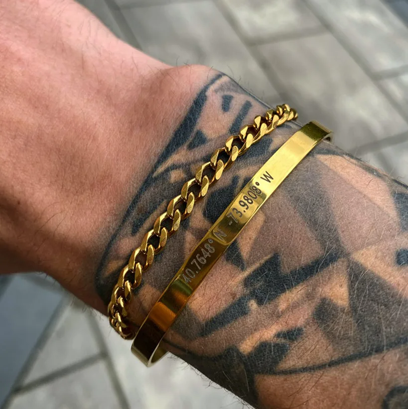 Bracelets à manchette personnalisés pour hommes et femmes, bijoux en acier inoxydable, coordonnées personnalisées, nom et texte, cadeaux pour