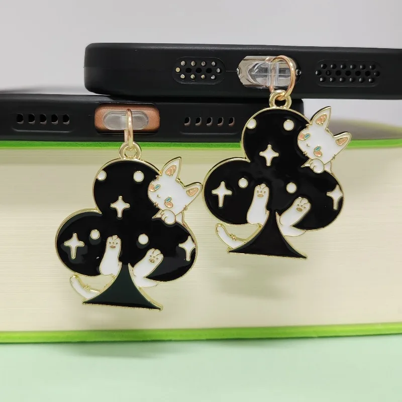 Lindo tapón antipolvo de estilo coreano Kawaii Spades Cat enchufe de puerto de carga de teléfono para iPhone tipo C tapón de protección contra el polvo regalo para Amiga
