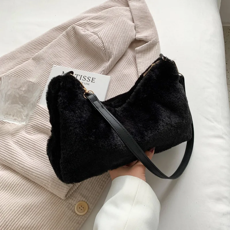 Autumn and Winter Plush Literary Women's Bag 2024 New Fashion Ins Niche Single Shoulder Armpit Bag Minimalist Wind Hair Bag