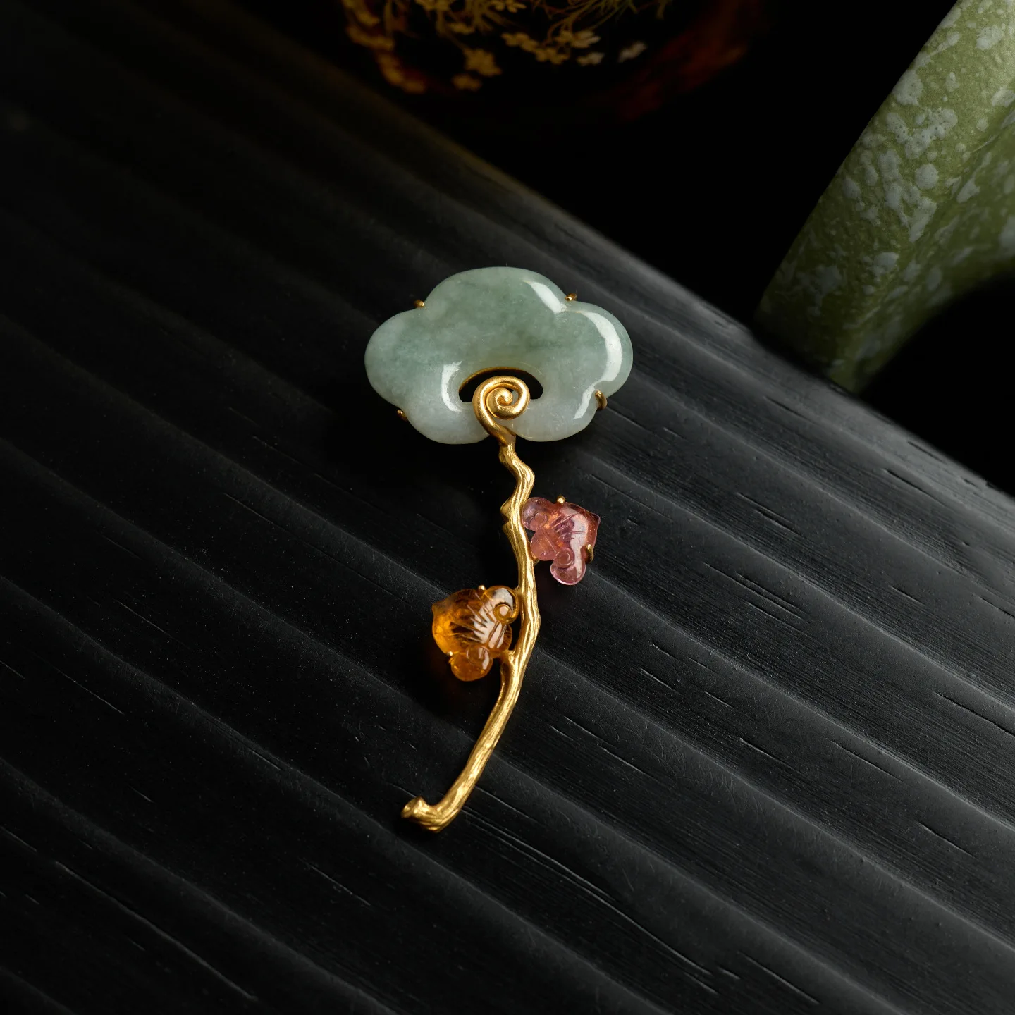 

Брошь из серебра 925 пробы с натуральным жадеитом «Благоприятное облако», китайский дизайн с натуральным турмалином, элегантное ювелирное украшение-булавка, подарок для женщин