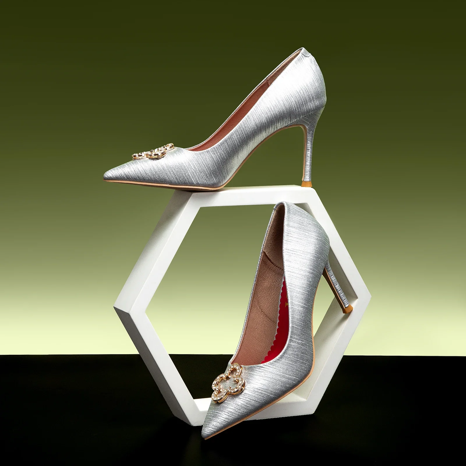 

Solid Simple Fashion Women's High Heels Classic Retro Simple Season New Women's Strap Heel Single Shoes