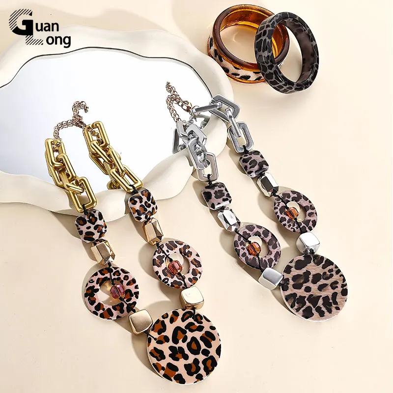 GuanLong Trendy Gold Silver Color Leopard Print Necklace Women Round Pendant Necklace Chain Choker Elegant Party Fashion Jewelry