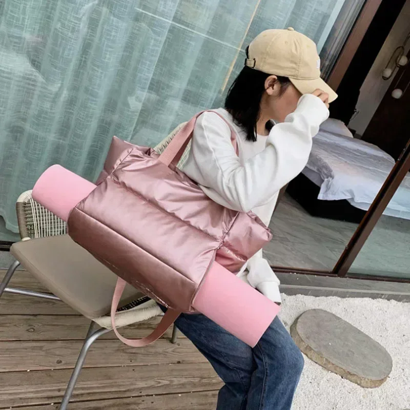 Sac de sport imperméable pour femmes, sac de voyage rose pour le week-end, sac à bandoulière pour le sport et le fitness, 2027