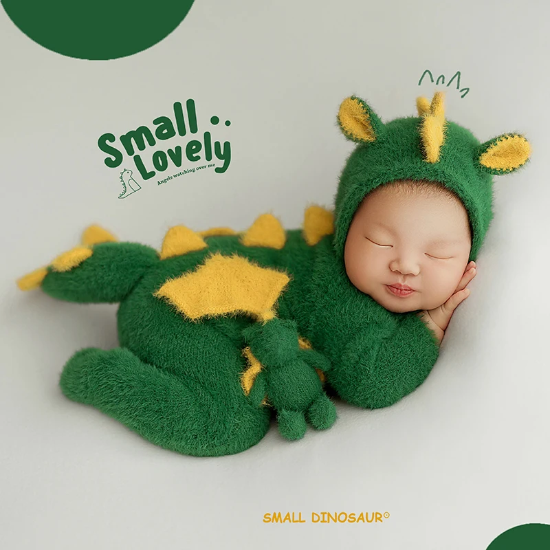 Properti fotografi baru lahir, boneka dinosaurus gaya segar hijau, Set topi Jumpsuit untuk bayi laki-laki dan perempuan, aksesori fotografi Studio