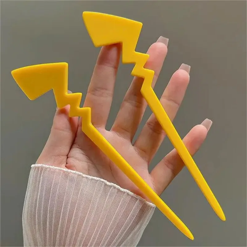 Forcina creativa per coda di Pikachu, semplice accessorio per capelli sul retro della testa, forcina per capelli da ragazza, simpatico accessorio per capelli a spirale