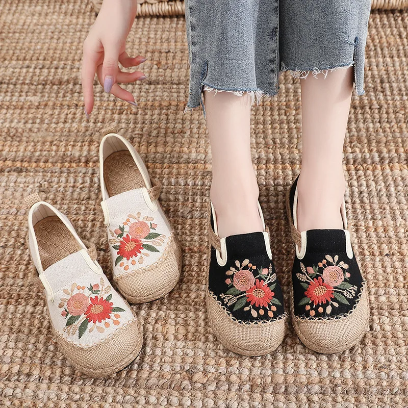 Women\'s Embroidery Flowers Shoes Handmade Non-slip Breathable Loafers Round Head Lightweight Comfortable Flats Sapato Femininos