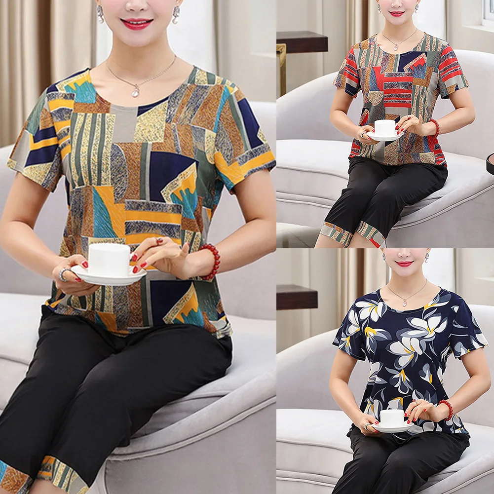 Camiseta feminina de manga curta com decote em V cruzado, blusa esportiva e casual de verão com mistura de poliéster e elastano para conforto