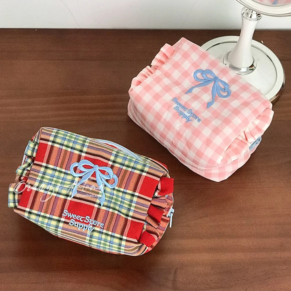 

Летний кошелек с клетчатым бантом для девочек, портативная дорожная сумка для стирки с вышивкой, большая вместительная сумка для хранения макияжа с рюшами по краям