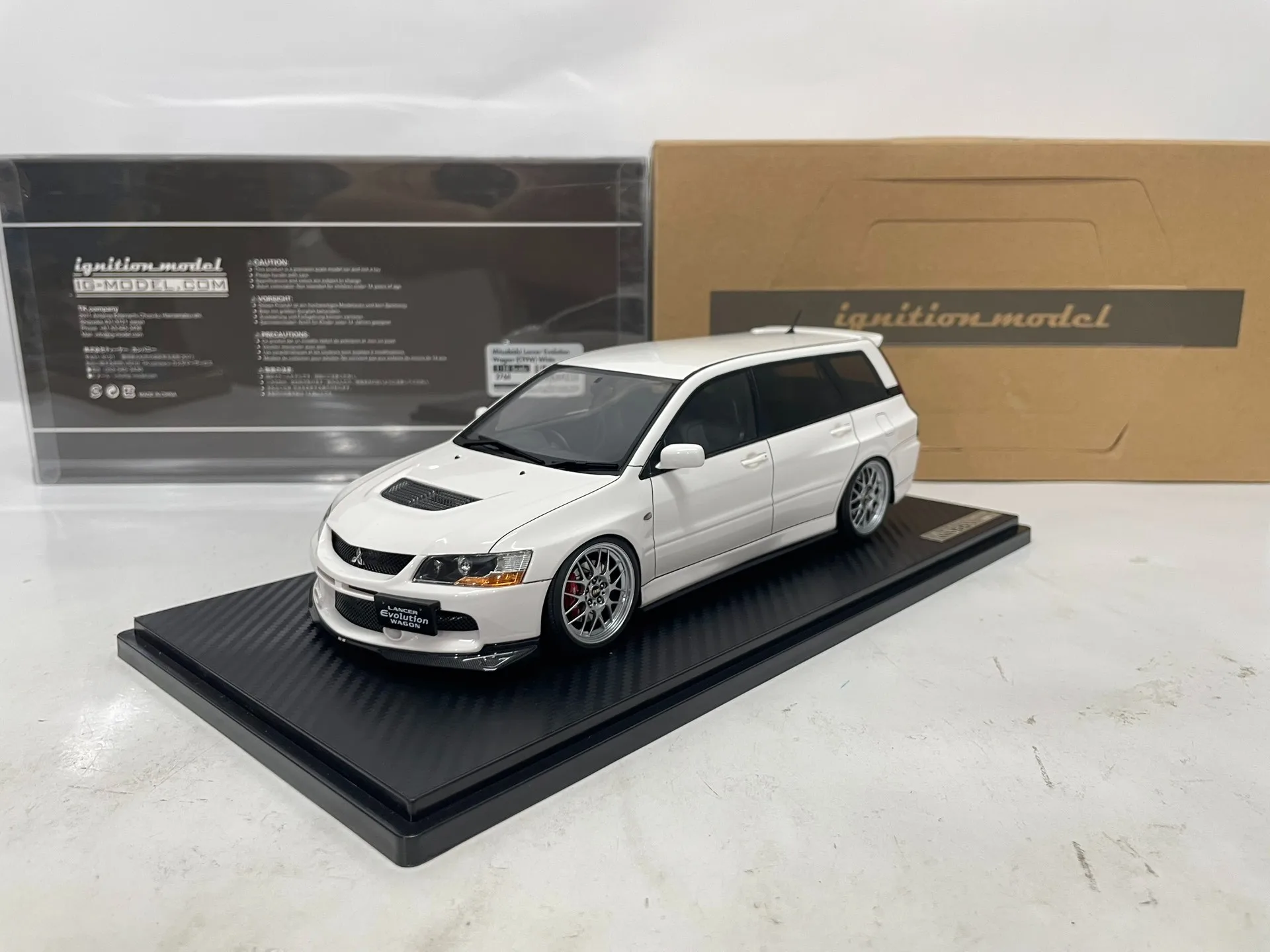 

IG 1:18 Lancer EVO 9, белый универсал JDM, имитация ограниченной серии, смола, металл, статическая модель автомобиля, игрушка в подарок