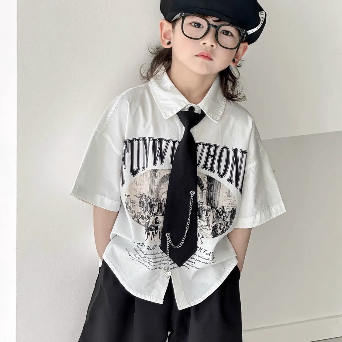 

Children's Summer Set Fashionable New Boys' Collar Printed Short Sleeve Shirt+Tie+Shorts 3-Piece Set