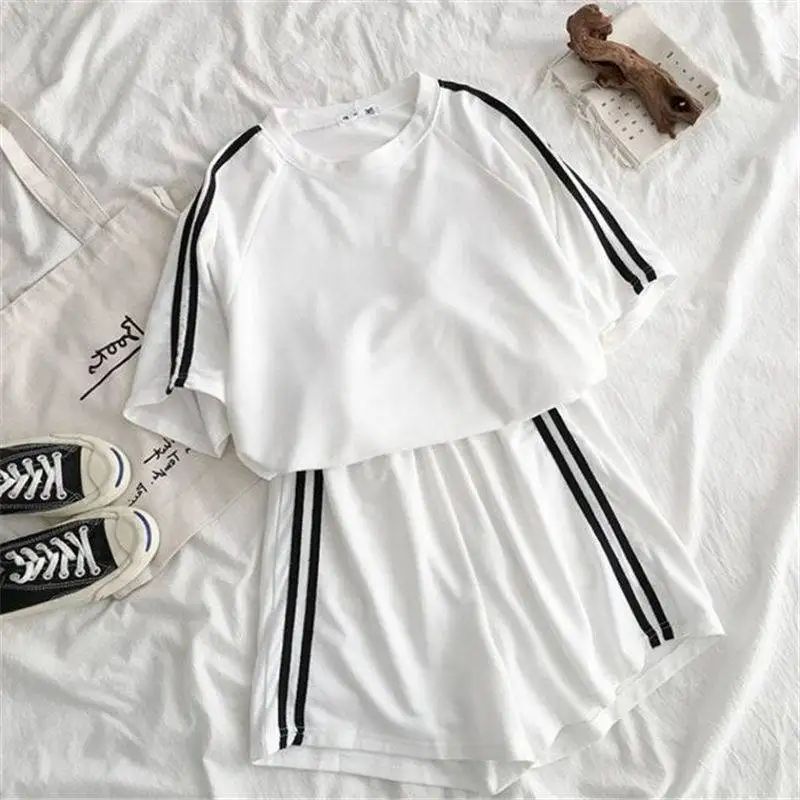 Two-piece Women\'s Sportswear Short-sleeved Shorts Sports Suit Female Girls Loose Running Leisure Suit Summer 2 Piece Outfit