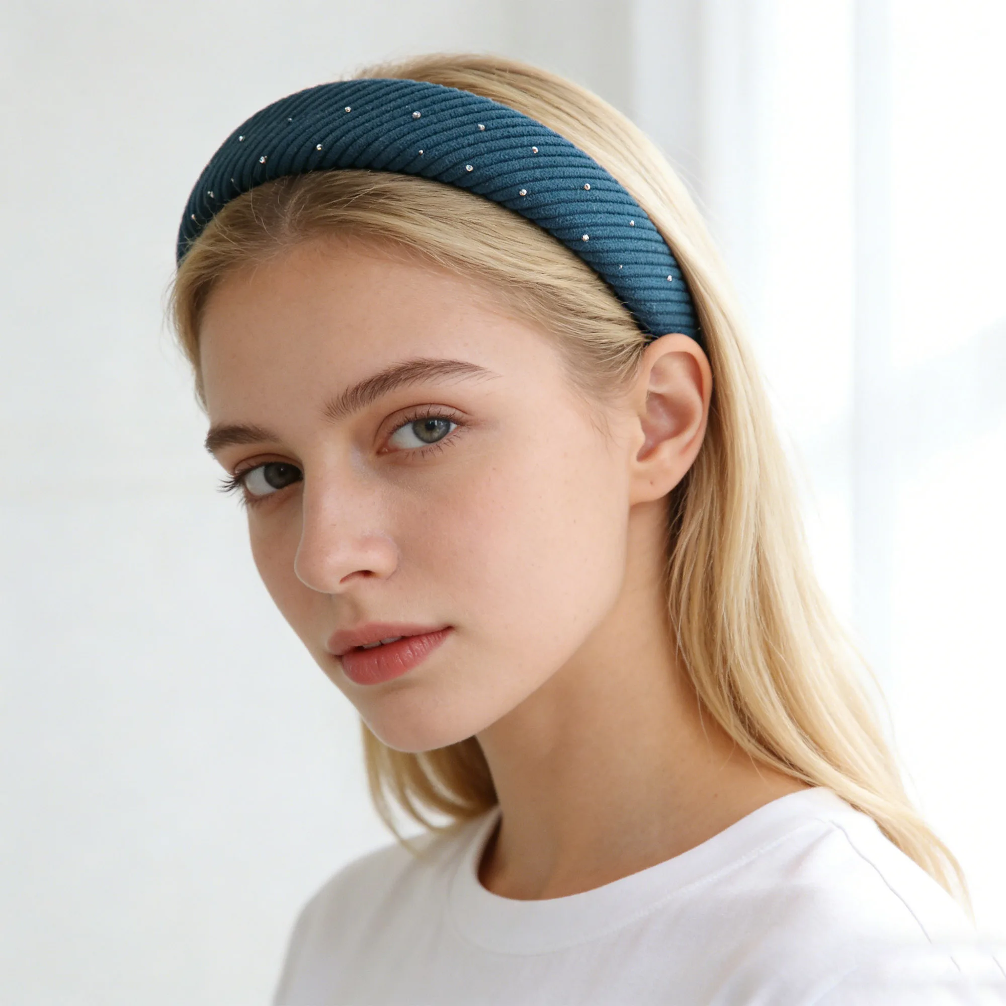 

1Pc Luxury Corduroy Rhinestone Sponge Headband for Women, High Crown Fashion Headband, Face, Influencer-Style