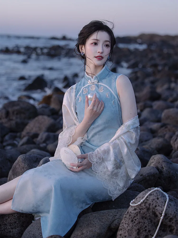 

Вечернее ципао Chuan Dai Time Long, синее, без рукавов, приталенное, с улучшенным узором, темной текстурой, женское ханьфу