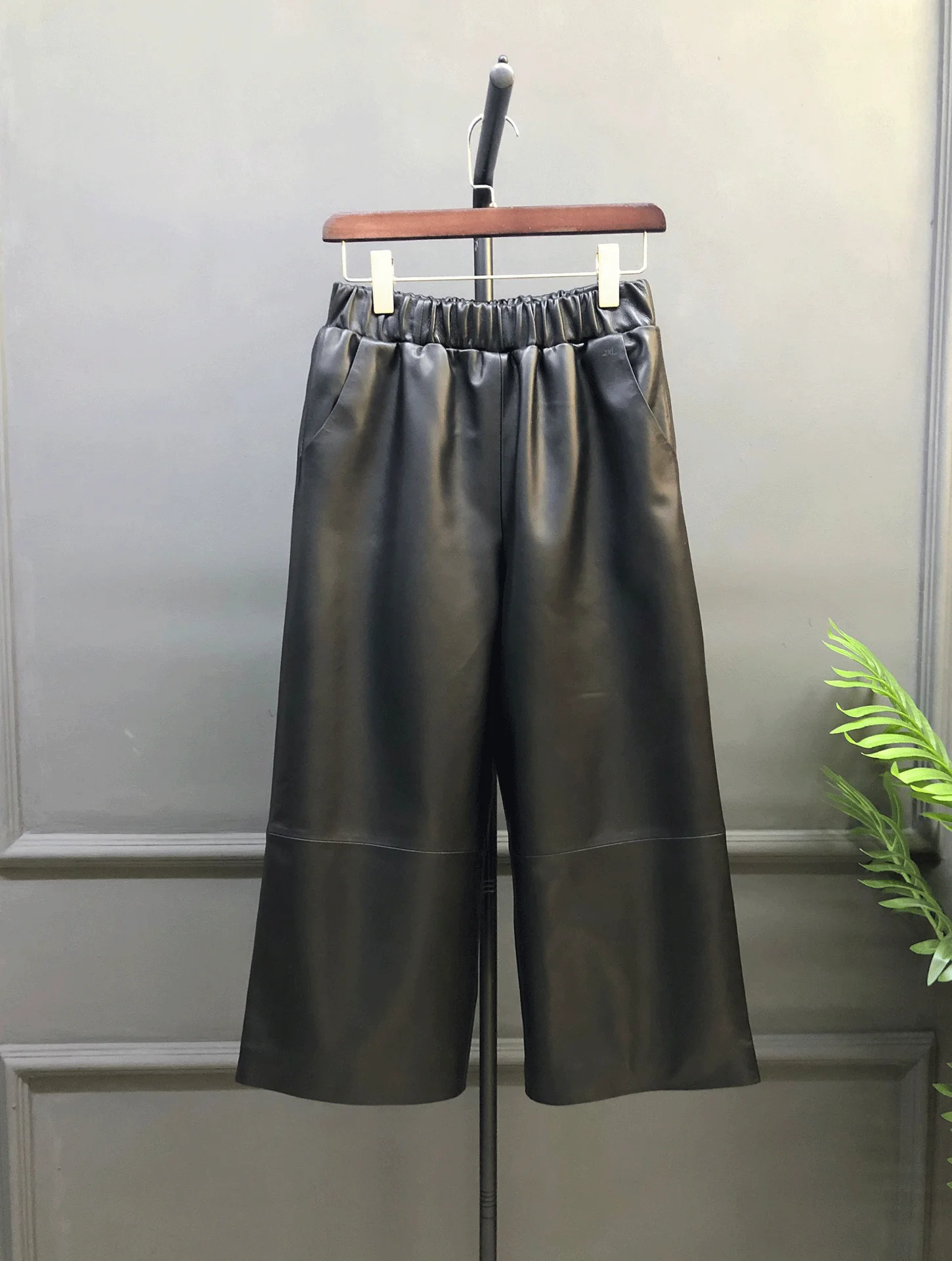 

Женские повседневные брюки из натуральной кожи, свободные прямые джинсы из овчины, длиной 7/8, с эластичным поясом, широкие штанины, эффект похудения