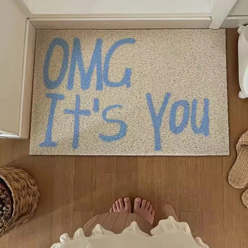 VIKAMA Letter Doormat, Scandinavian-Style Entryway Rug, Dust-Proof And Easy-To-Clean Mat, Aesthetic Home Decor